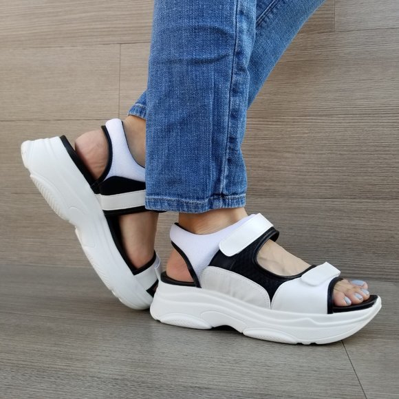 90s Chunky Platform Velcro Light Weight Sandal - Picture 5 of 8